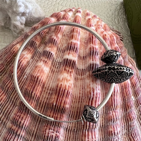 GUCCI - Anger Forest Mismatched
Hoop Clip Earrings - SS925 - Picture 12 of 14